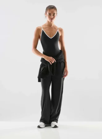 Body con cuello en V LIFE Essential