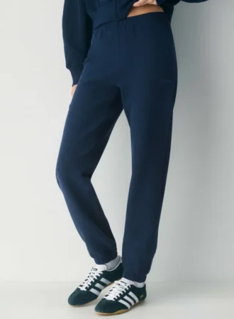 Cozy Sweatfleece de Aritzia. Pantalones de chándal ajustados