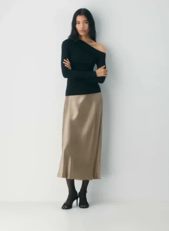 Falda larga de satén deslizante