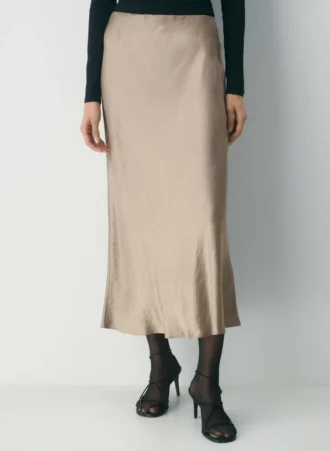 Falda larga de satén deslizante