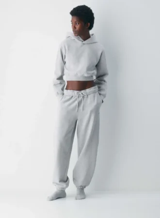 Sudadera con capucha corta y cómoda de felpa